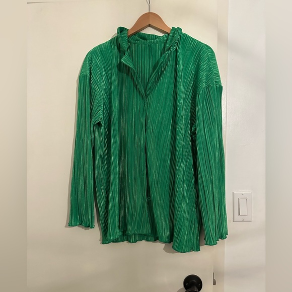 Two piece green set - Picture 2 of 4